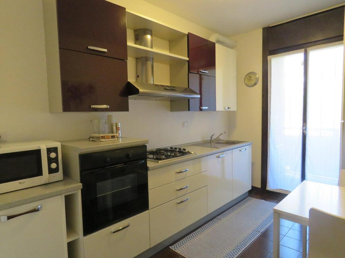 Casa Vacanze Tigli 312 Basiglio Exterior foto
