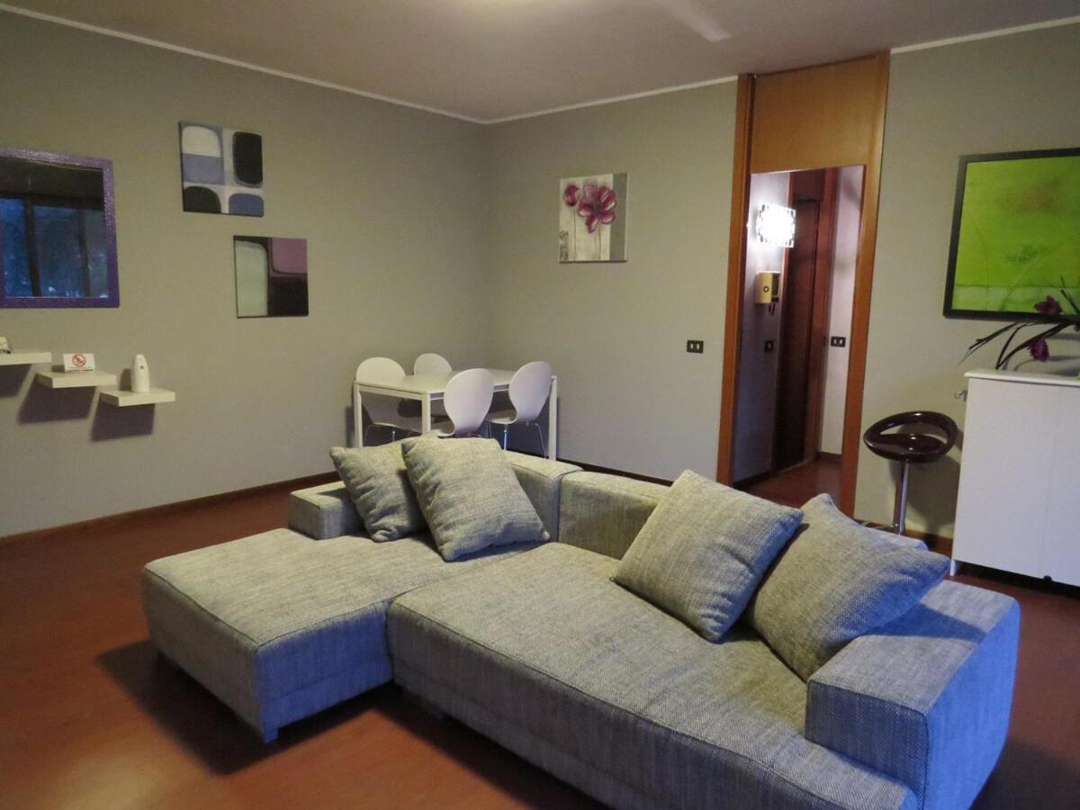 Casa Vacanze Tigli 312 Basiglio Exterior foto